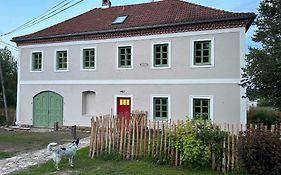 Apartmany Hodnov 17